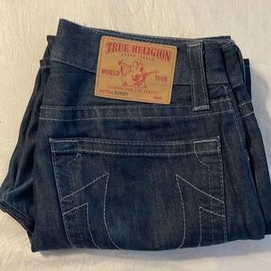 True Religion “Bobby” Men’s Jeans. Waist size 34 in. Inseam 29 in.